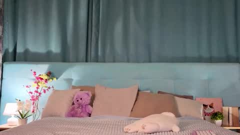 Bella online show from February 20, 1:02 am