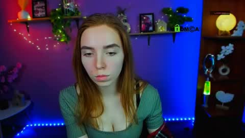 Snapshot of bella_sunshine1 chatting on April 13, 11:16 am alexa online show from April 13, 11:16 am