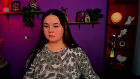 Snapshot of bella_sunshine1 chatting on April 16, 4:19 pm alexa online show from April 16, 4:19 pm