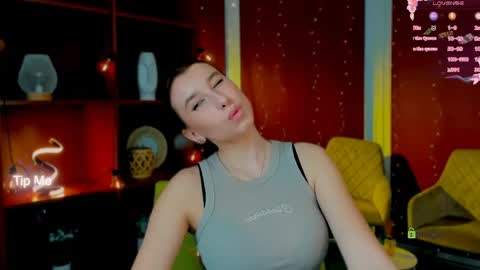 Snapshot of bella_sunshine1 chatting on April 17, 11:24 am alexa online show from April 17, 11:24 am