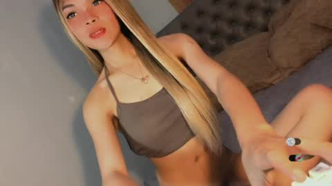 Snapshot of bella_tara chatting on June 15, 6:15 am Bella online show from June 15, 6:15 am