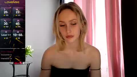 bella_villen online show from March 9, 9:35 am