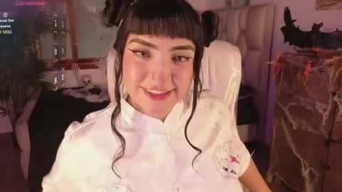 Snapshot of bellaa_miller chatting on October 16, 8:10 pm Bella online show from October 16, 8:10 pm