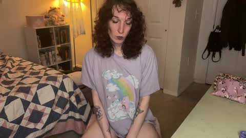 Snapshot of bellababy444 chatting on April 17, 2:03 am bellababy444 online show from April 17, 2:03 am