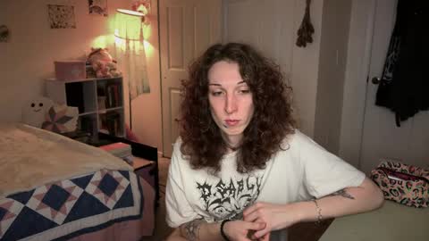 Snapshot of bellababy444 chatting on June 3, 5:32 am bellababy444 online show from June 3, 5:32 am