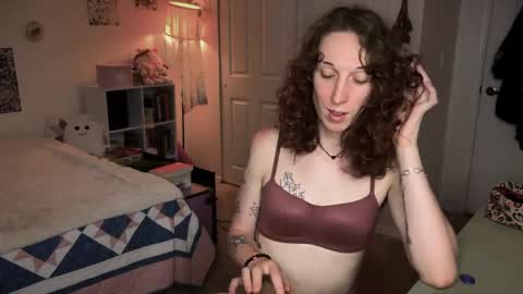 Snapshot of bellababy444 chatting on June 10, 5:18 am bellababy444 online show from June 10, 5:18 am