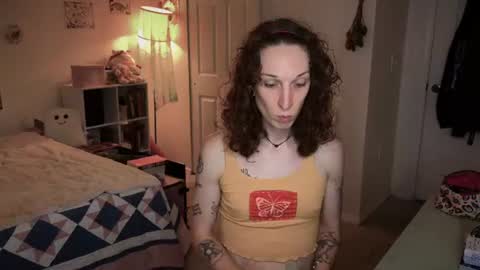 Snapshot of bellababy444 chatting on June 20, 4:37 am bellababy444 online show from June 20, 4:37 am