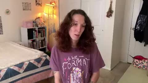 Snapshot of bellababy444 chatting on June 29, 1:11 pm bellababy444 online show from June 29, 1:11 pm