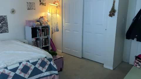 Snapshot of bellababy444 chatting on July 13, 2:31 pm bellababy444 online show from July 13, 2:31 pm