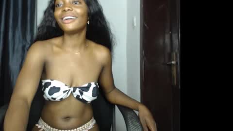 Snapshot of bellababy6 chatting on October 18, 5:35 pm bella online show from October 18, 5:35 pm