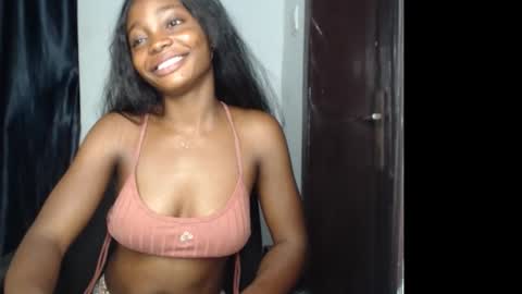 Snapshot of bellababy6 chatting on October 29, 5:25 pm bella online show from October 29, 5:25 pm