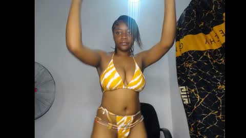 Snapshot of bellababy7 chatting on June 16, 5:37 pm bella online show from June 16, 5:37 pm