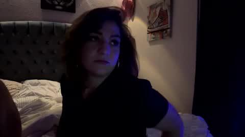 Snapshot of bellabeanz chatting on June 1, 1:18 am Roxy Rain online show from June 1, 1:18 am