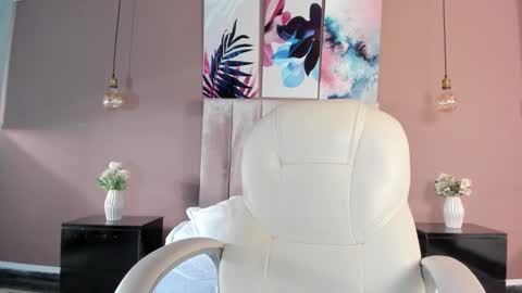 Snapshot of bellaclaiir chatting on January 19, 5:18 pm Bella Clair online show from January 19, 5:18 pm