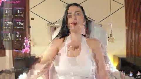 Snapshot of bellaclaiir chatting on May 11, 4:15 pm Bella Clair online show from May 11, 4:15 pm