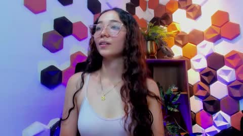 Belle Claire  online show from March 16, 7:18 pm