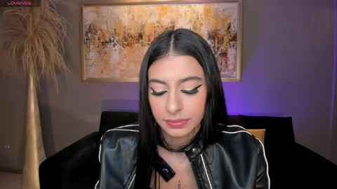 Snapshot of bellaconnor_ chatting on May 6, 3:24 am Bella online show from May 6, 3:24 am