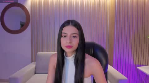 Snapshot of bellaconnor_ chatting on May 14, 4:08 am Bella online show from May 14, 4:08 am