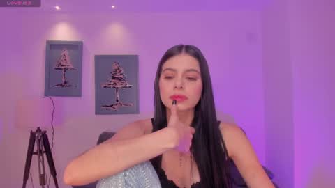 Snapshot of bellaconnor_ chatting on July 7, 4:48 am Bella online show from July 7, 4:48 am