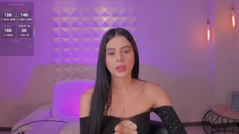 Snapshot of bellaconnor_ chatting on July 15, 5:12 am Bella online show from July 15, 5:12 am