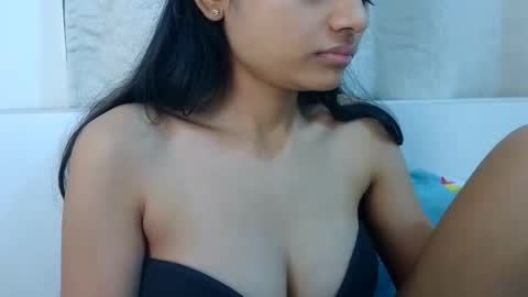 bellacrystall online show from January 16, 5:11 am