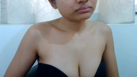 Snapshot of bellacrystall chatting on June 16, 7:22 am bellacrystall online show from June 16, 7:22 am