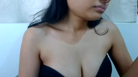 Snapshot of bellacrystall chatting on July 12, 10:28 am bellacrystall online show from July 12, 10:28 am