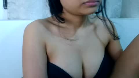 Snapshot of bellacrystall chatting on July 15, 7:52 pm bellacrystall online show from July 15, 7:52 pm