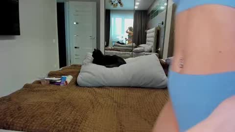 Snapshot of bellaflexy chatting on December 2, 5:15 am BellaFlexy online show from December 2, 5:15 am