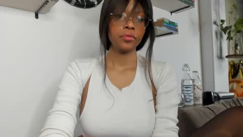 Bellah online show from May 31, 11:17 pm