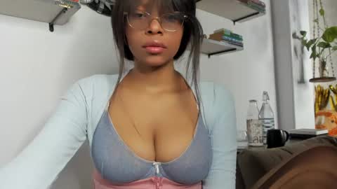 Bellah online show from June 3, 9:42 pm