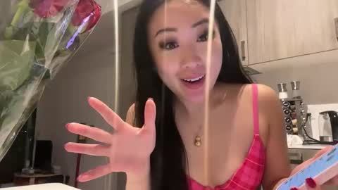 bellajuniormint online show from December 17, 3:12 am