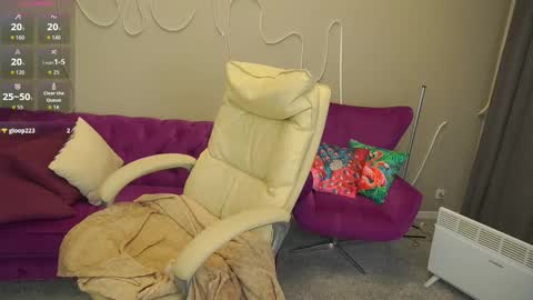 Bella online show from October 28, 6:21 pm