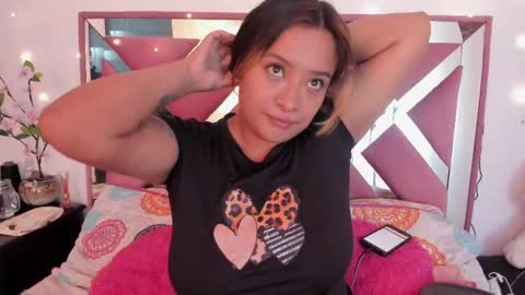 bellalumi online show from May 23, 3:45 am