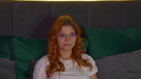 BellaMarebelle online show from September 25, 4:38 am