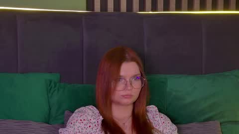 BellaMarebelle online show from March 10, 6:35 pm