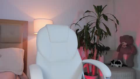 Bella Mia online show from March 2, 10:38 pm