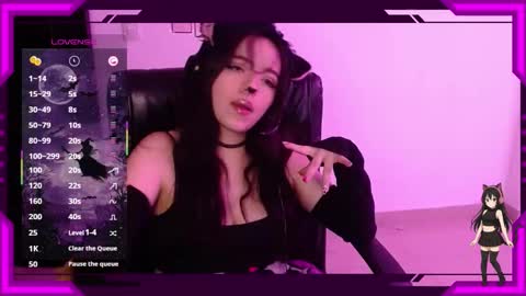 Bella Monteluna online show from October 31, 3:35 pm