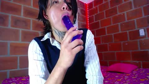 bellamy_094 online show from December 15, 8:46 pm