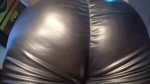 Camille  online show from December 18, 1:48 am