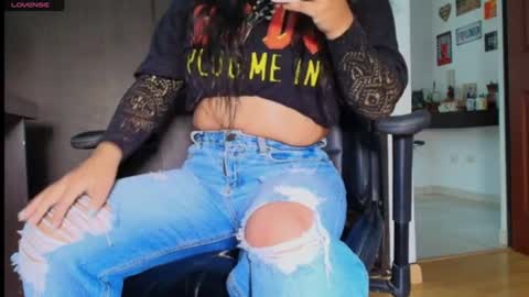 Snapshot of bellangel_ chatting on June 26, 9:52 pm Camille online show from June 26, 9:52 pm