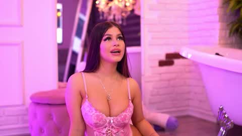 Bella online show from September 12, 5:46 pm