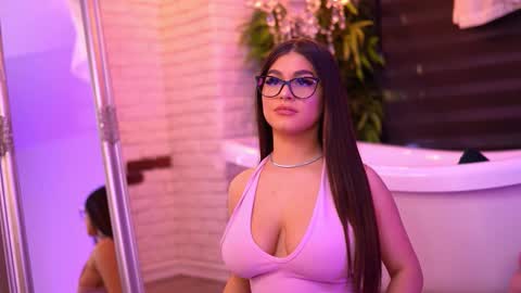 Bella online show from October 8, 5:10 pm