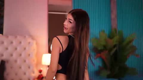Bella online show from August 1, 6:18 pm