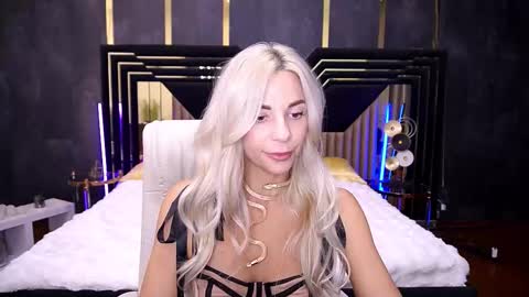 Snapshot of bellarayyy chatting on November 3, 10:21 pm Bella online show from November 3, 10:21 pm