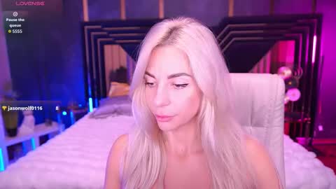 Snapshot of bellarayyy chatting on November 30, 6:50 am Bella online show from November 30, 6:50 am