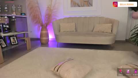 CALL ME BELLA online show from October 21, 1:50 am