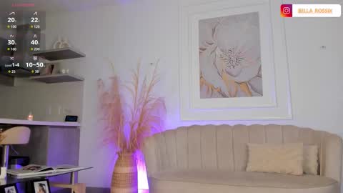 CALL ME BELLA online show from October 25, 12:51 am