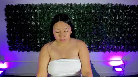 BellaRoux online show from March 5, 12:23 pm