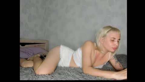 Snapshot of bellaseein chatting on October 5, 6:50 pm Bella Seen online show from October 5, 6:50 pm